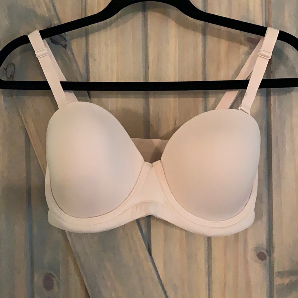 Wacoal  strapless bra size 32DD